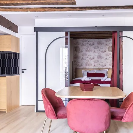 Luxury Newly Renovated 4 stars Prestige Apartment , Panthéon Area, Central Paris-3